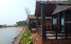 Vista Da Lagoa Beach Resort